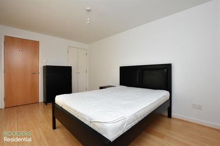 Apt 59, Queens Square - Photo 4