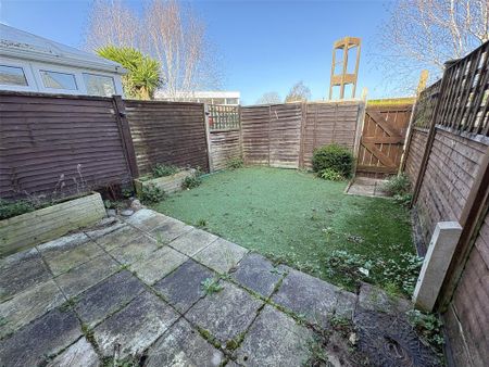 2 bedroom terraced house to rent - Photo 5