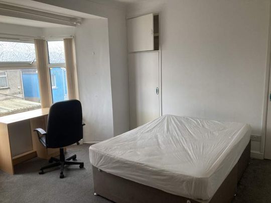 Great Double Rooms – Student & Professional – Cromwell Street. - Photo 1