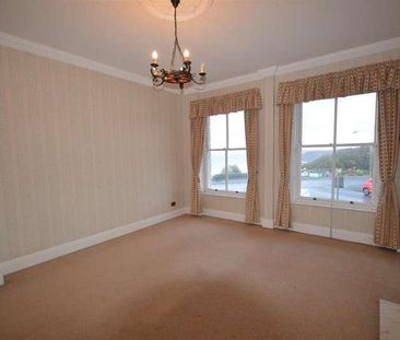 Prince Of Wales Apartments, Esplanade, Scarborough, YO11 - Photo 5