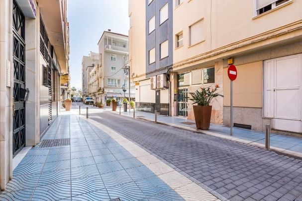 Calle Acera la Marina, Torre del Mar, Andalusia 29740 - Photo 1