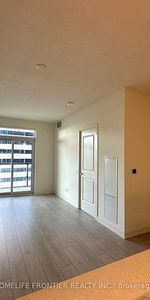 Yonge/Sheppard-Stylish Large 1Bdrm+Den 1Bath- - Photo 4