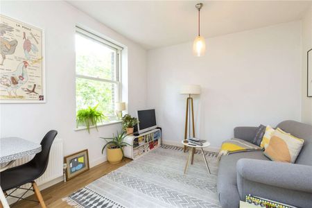 Lovely one bedroom apartment in Highbury. - Photo 2