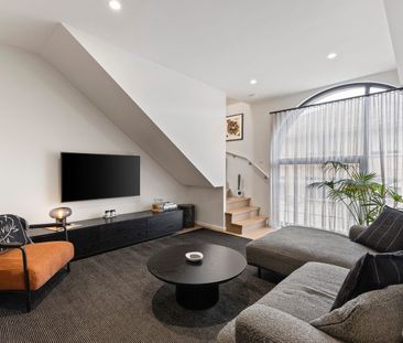 Elevated Balaclava Living with a Private Rooftop Terrace - Photo 1