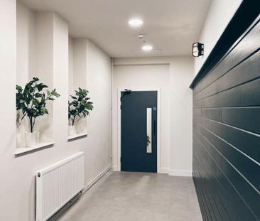 Mixed use to rent - Photo 2