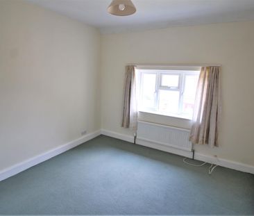 Gastons Road, Malmesbury, SN16 - Photo 4