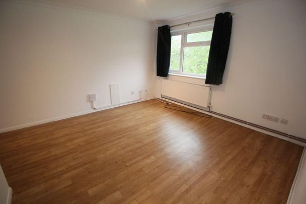 1 bedroom property to rent - Photo 1
