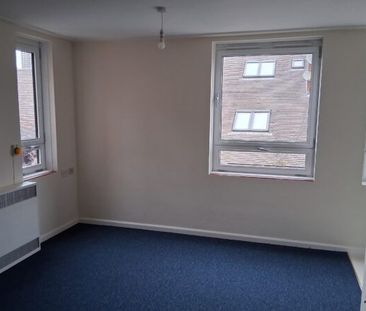 Thrawl Street – Flat 17 - Photo 3