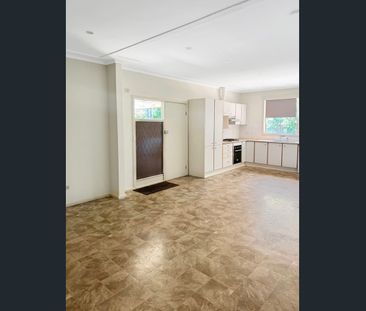 Neat and tidy family home - Photo 4