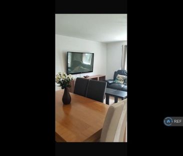 3 bedroom end of terrace house to rent - Photo 2