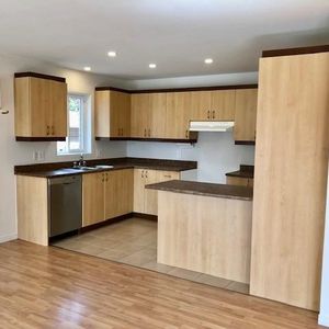 Beau et grand 4.5 de 1 200 p.c. pour 55 ans et plus - Photo 2