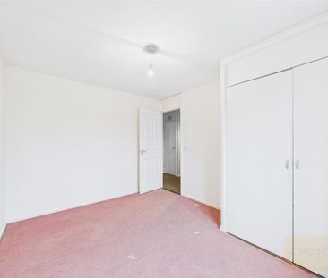 2 bedroom end of terrace house to rent - Photo 5