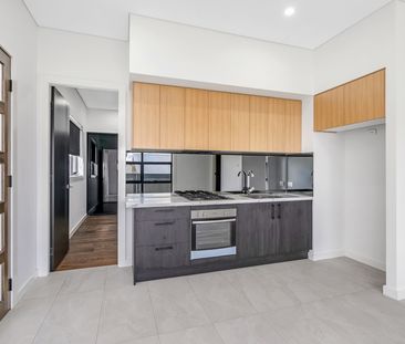 Modern 1-Bedroom Granny Flat with Separate Access - Photo 4