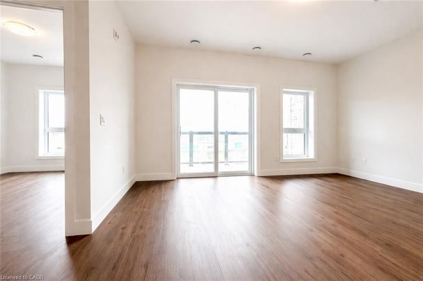For Lease - 1000 Lackner Place Unit# 414, Kitchener, Ontario - Photo 1
