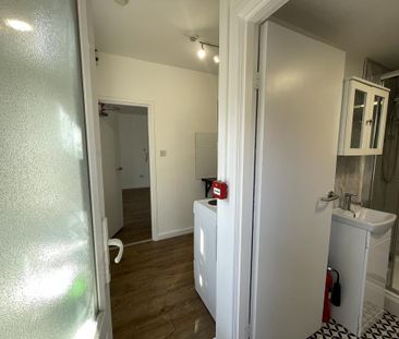 Studio to rent - Photo 6