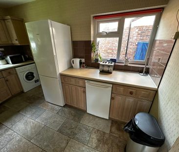 4 bedroom townhouse to rent - Photo 6