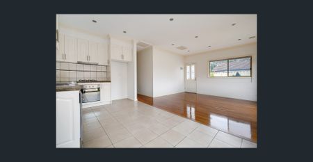 Stunning Single Story Villa - Photo 3