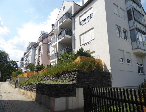 2 Zimmer Wohnung mit Balkon im Zentrum - Photo 1