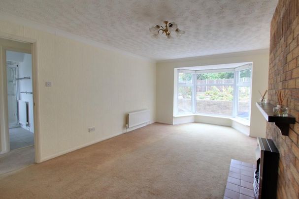 3 bedroom detached bungalow to rent - Photo 1