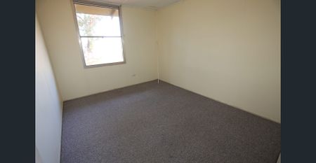 3 Bedroom Home with Garage - Photo 5