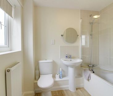 Towgood Close, Helpston, PE6 - Photo 1