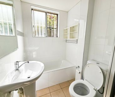 Convenient Location - Photo 5