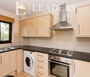 1 bedroom apartment to rent Somerset House, Oriental Road, Woking, ... - Photo 4