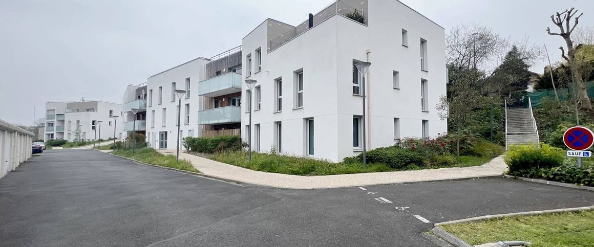 Rental Apartment La Celle-Saint-Cloud - Photo 1