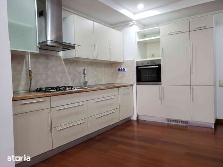 Apartament 3 camere la parter Cosmopolis, direct proprietar - Fotografie 3