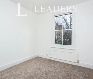 4 bedroom terraced house to rent - Photo 5