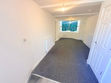 Wyndham Street, Yeovil, Somerset - Photo 5