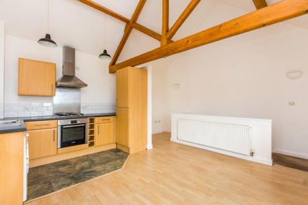 1 bedroom mews to rent - Photo 4