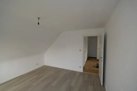 Woning met 4 slpks, tuin en garage - Foto 4