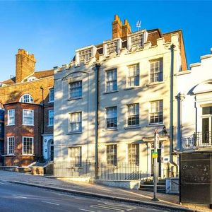 Pond Street, London, NW3 - Photo 2