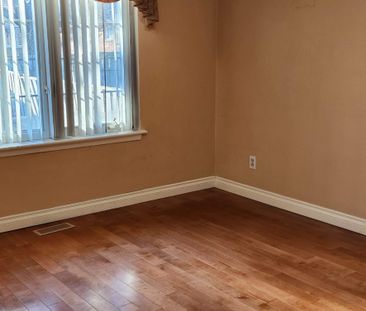 For Lease - 27 Par Avenue, Toronto, Ontario - Photo 2
