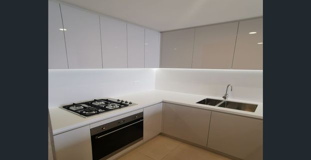 Just minutes walk away from Hurstville train station - Photo 1