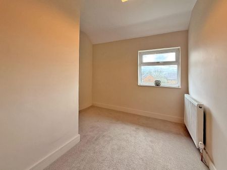 3 bedroom terraced house to rent - Photo 3