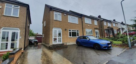 3 bedroom house - semi-detached - Photo 5