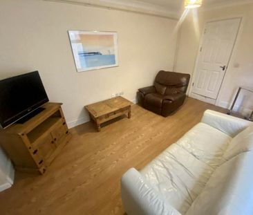 6 bedroom house to rent - Photo 1