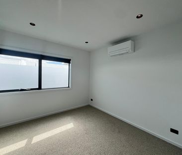 9/212 Ballarat Rd, Maidstone VIC 3012 - Townhouse For Rent | Domain - Photo 2