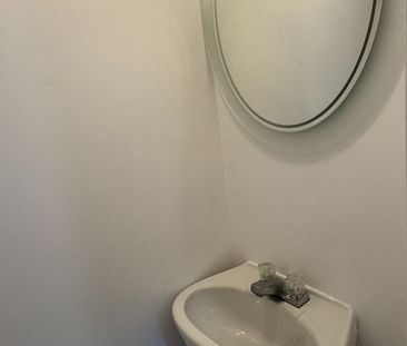 For Lease - 89 Rejane Crescent, Vaughan, Ontario - Photo 2