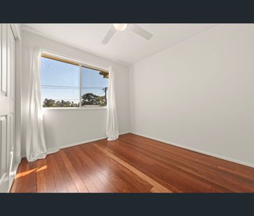 8 Pine Street, Flinders View, Qld 4305 - Photo 5
