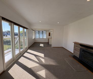 15 Wycliffe Street, Onekawa - Photo 1