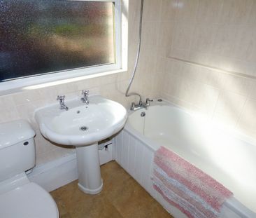 3 bed flat to rent in Red House Road, Hebburn, NE31 - Photo 6