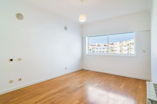 Rent Apartment 3 bedrooms Jardins da Parede Cascais - fireplace, playground, gardens, parking space, store room, garage, balcony - Photo 3