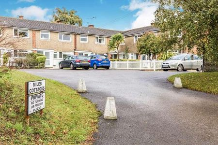 Taylors Lane, Bosham, PO18 - Photo 4