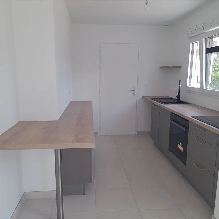 Location maison 4 pièces - 76m² à Taupont (56800) - Photo 1