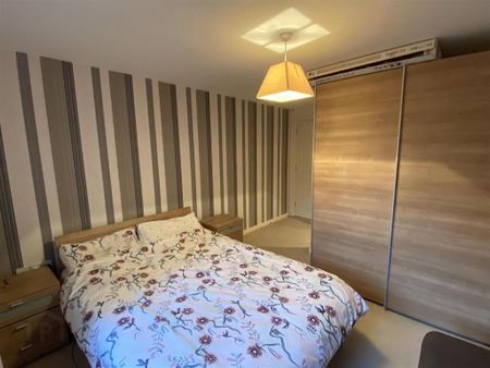 Apt 9 Academy House, 1 College Drive, Wellington Square, Belfast, BT7 3LF - Photo 3