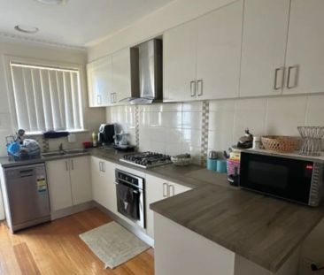 2 bedroom modern unit - Photo 1