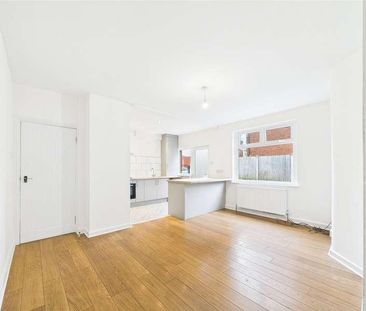 Kingston Avenue, Chadderton, Oldham, OL9 - Photo 2